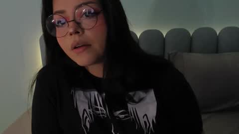 Snapshot of curvy_rousi chatting on 10.21.25 Rosie online show from 10.21.25