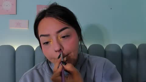 Snapshot of curvy_rousi chatting on 10.23.25 Rosie online show from 10.23.25