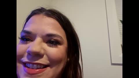 Snapshot of curvyandthic chatting on 10.27.25 Curvyandthic online show from 10.27.25