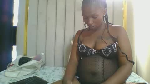 Snapshot of curvybootyj chatting on 02.17.25 CuteJJudy online show from 02.17.25