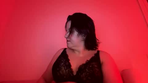 CurvyFlora online show from 02.06.25
