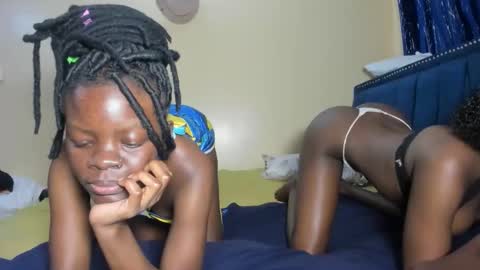 Snapshot of curvyjoan chatting on 10.01.25 curvyjoan online show from 10.01.25