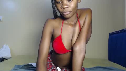 Snapshot of curvyjoan chatting on 10.29.25 curvyjoan online show from 10.29.25