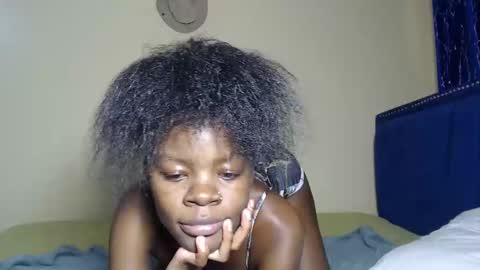 Snapshot of curvyjoan chatting on 11.01.25 curvyjoan online show from 11.01.25