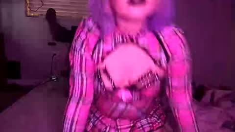 Lucifina ganja kittens online show from 02.03.25
