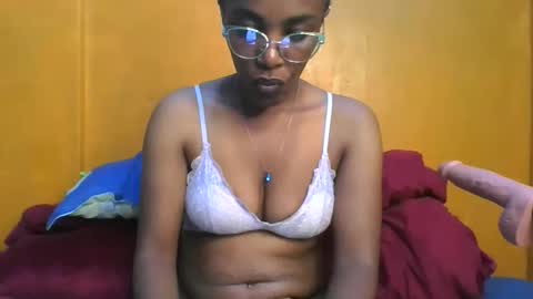 curvylyin online show from 02.16.26