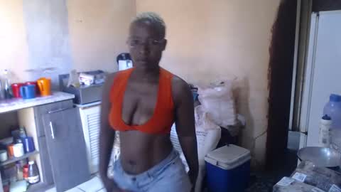 curvypear76x online show from 12.04.24