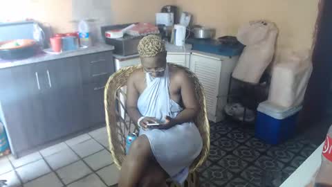 curvypear76x online show from 12.30.24
