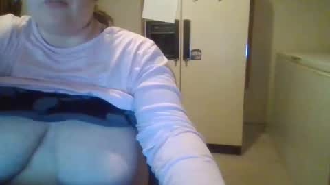 dahlia -kim online show from 09.30.25