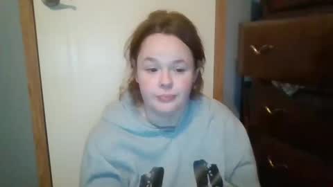 dahlia -kim online show from 10.11.25