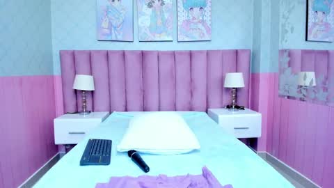 Snapshot of cute__emma chatting on 12.24.24 online show from 12.24.24