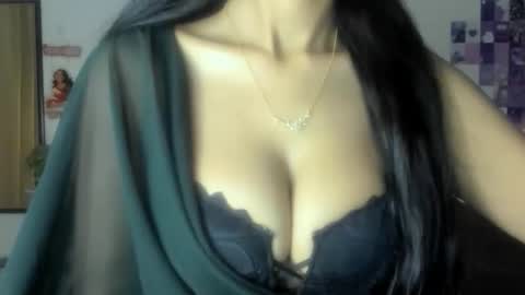 Alisha online show from 04.28.26