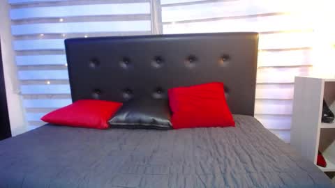 Snapshot of cute_angel_1 chatting on 10.03.25 cute_angel_1 online show from 10.03.25