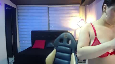 Snapshot of cute_angel_1 chatting on 11.07.25 cute_angel_1 online show from 11.07.25