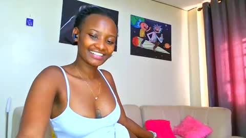Snapshot of cute_annah chatting on 09.26.25 cute annah online show from 09.26.25