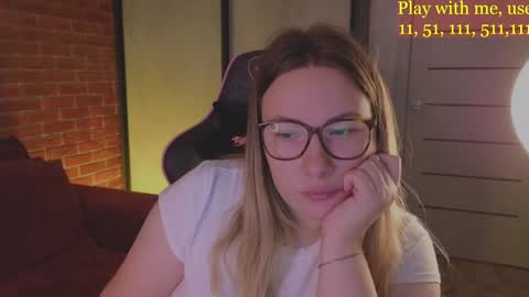 Everyday stream in the same time online show from 12.12.24