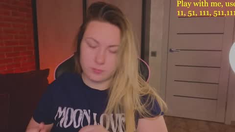 Everyday stream in the same time online show from 01.21.25
