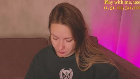 Everyday stream in the same time online show from 10.04.25