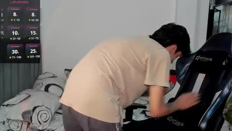 Snapshot of cute_diego_ chatting on 10.08.25 Diego online show from 10.08.25