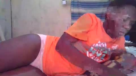 Snapshot of cute_divah4 chatting on 04.22.26 cute_divah4 online show from 04.22.26