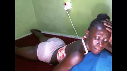 cute_doria online show from 10.27.25