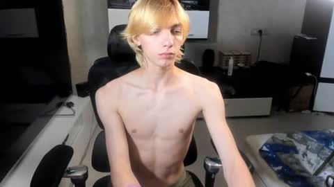 Snapshot of cute_grecha chatting on 06.29.26 Grisha online show from 06.29.26