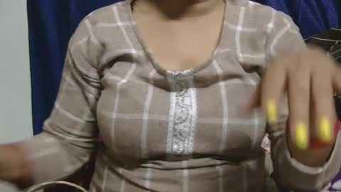 Snapshot of cute_kashmira99 chatting on 03.11.25 kashmira online show from 03.11.25