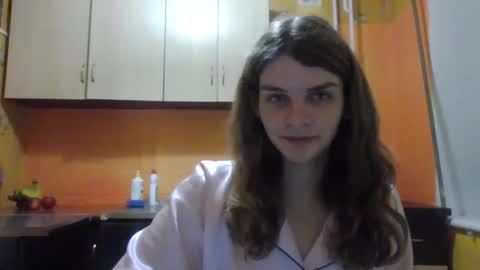 cute_kitte online show from 12.18.24