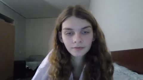 cute_kitte online show from 12.21.24