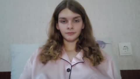cute_kitte online show from 12.23.24