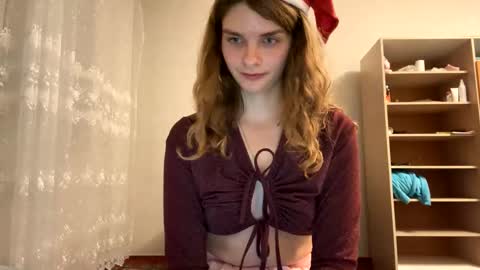 cute_kitte online show from 12.28.24