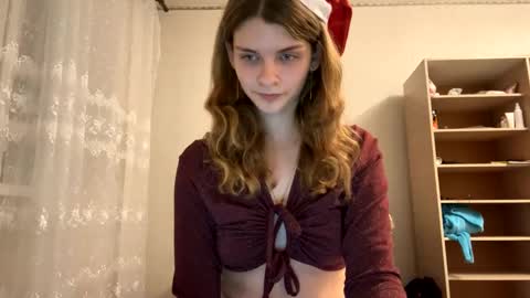 cute_kitte online show from 01.01.25