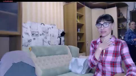 cute_lion_ online show from 11.15.25