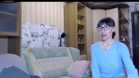 cute_lion_ online show from 11.16.25