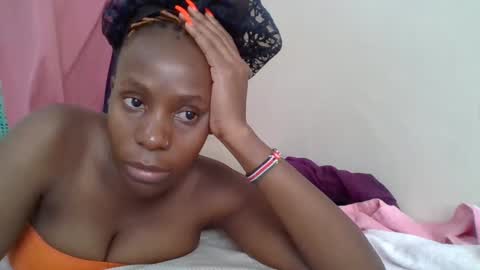 cute_lizah online show from 02.25.25