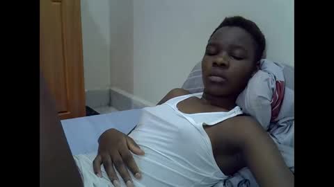 Snapshot of cute_marion chatting on 02.03.25 cute_marion online show from 02.03.25