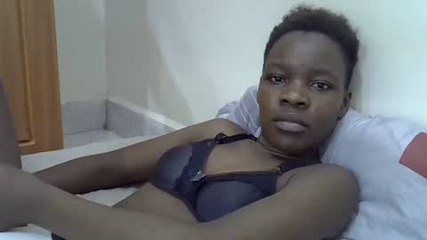 Snapshot of cute_marion chatting on 02.03.25 cute_marion online show from 02.03.25