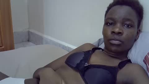 Snapshot of cute_marion chatting on 02.04.25 cute_marion online show from 02.04.25