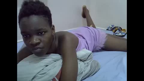 Snapshot of cute_marion chatting on 02.08.25 cute_marion online show from 02.08.25