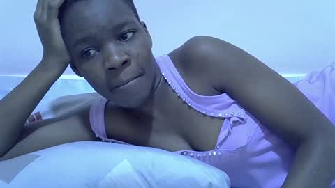 Snapshot of cute_marion chatting on 02.09.25 cute_marion online show from 02.09.25