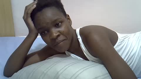 Snapshot of cute_marion chatting on 02.09.25 cute_marion online show from 02.09.25