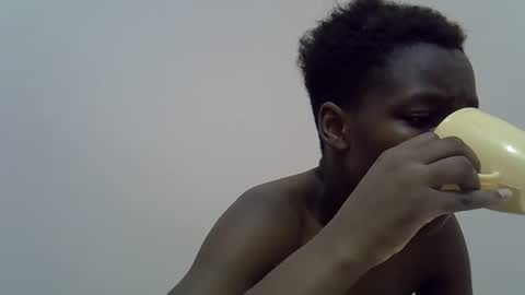 Snapshot of cute_marion chatting on 02.12.25 cute_marion online show from 02.12.25