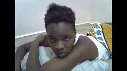 Snapshot of cute_marion chatting on 02.13.25 cute_marion online show from 02.13.25