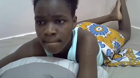 Snapshot of cute_marion chatting on 02.16.25 cute_marion online show from 02.16.25