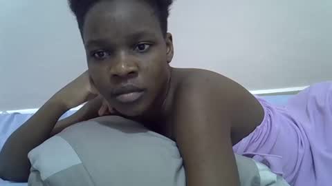 Snapshot of cute_marion chatting on 02.18.25 cute_marion online show from 02.18.25