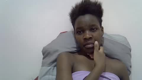 Snapshot of cute_marion chatting on 02.19.25 cute_marion online show from 02.19.25