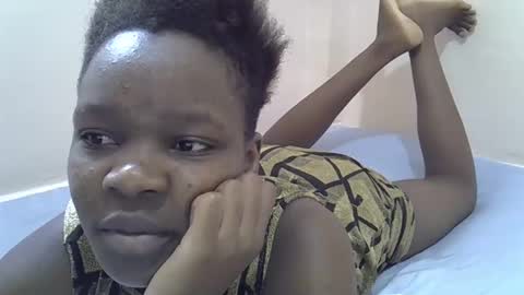 Snapshot of cute_marion chatting on 02.20.25 cute_marion online show from 02.20.25