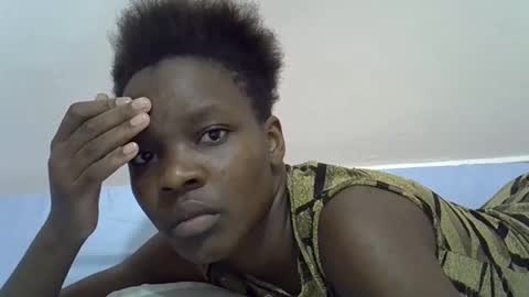 Snapshot of cute_marion chatting on 02.20.25 cute_marion online show from 02.20.25