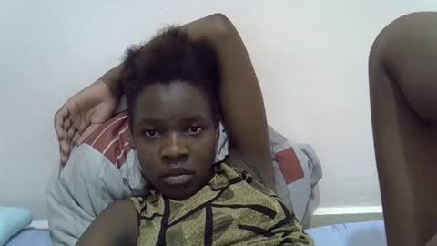 Snapshot of cute_marion chatting on 02.20.25 cute_marion online show from 02.20.25