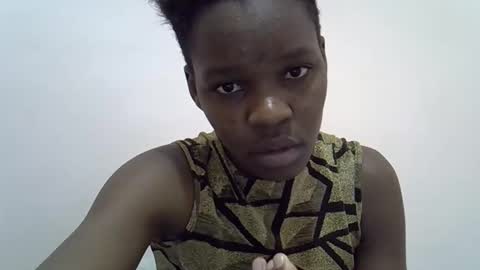 Snapshot of cute_marion chatting on 02.21.25 cute_marion online show from 02.21.25